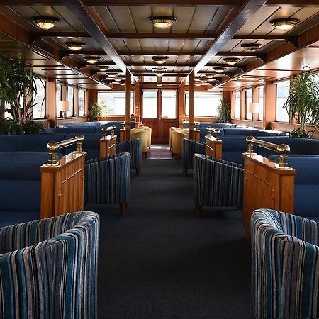Invicta Ribeira Boat Hotel Porto Bagian luar foto