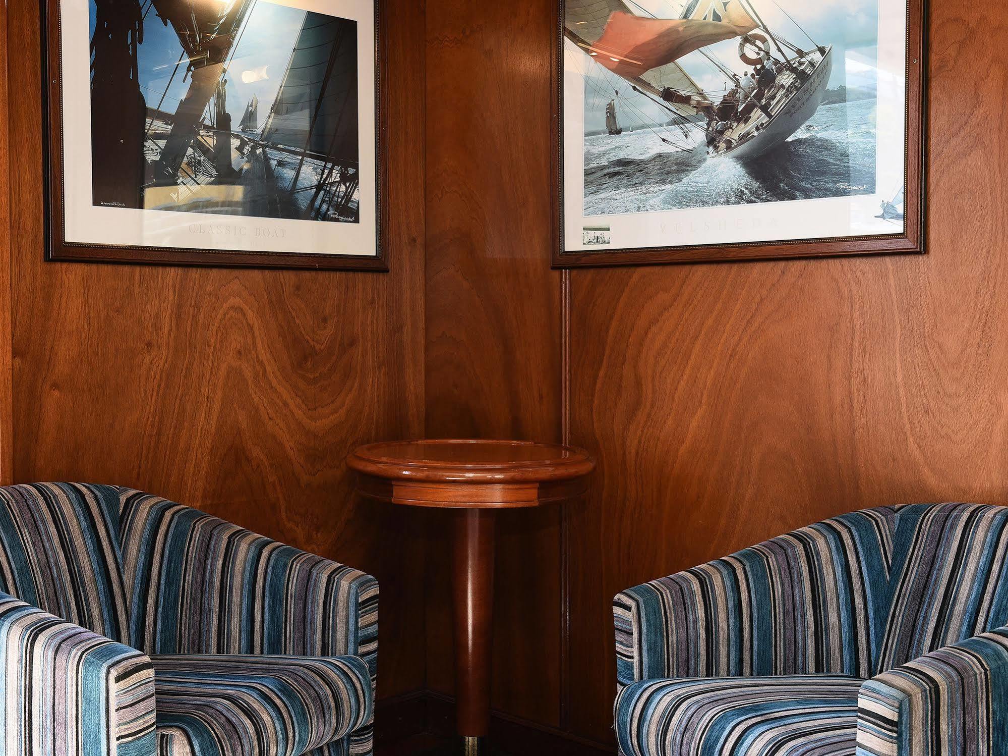 Invicta Ribeira Boat Hotel Porto Bagian luar foto